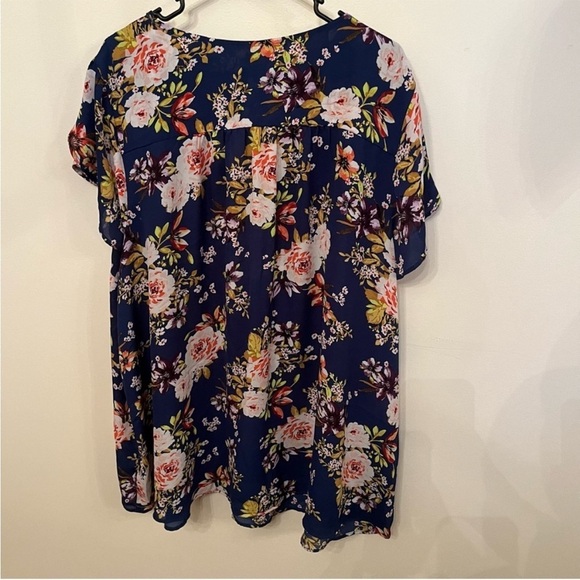 Torrid Floral Blouse Top 5X - Picture 8 of 8